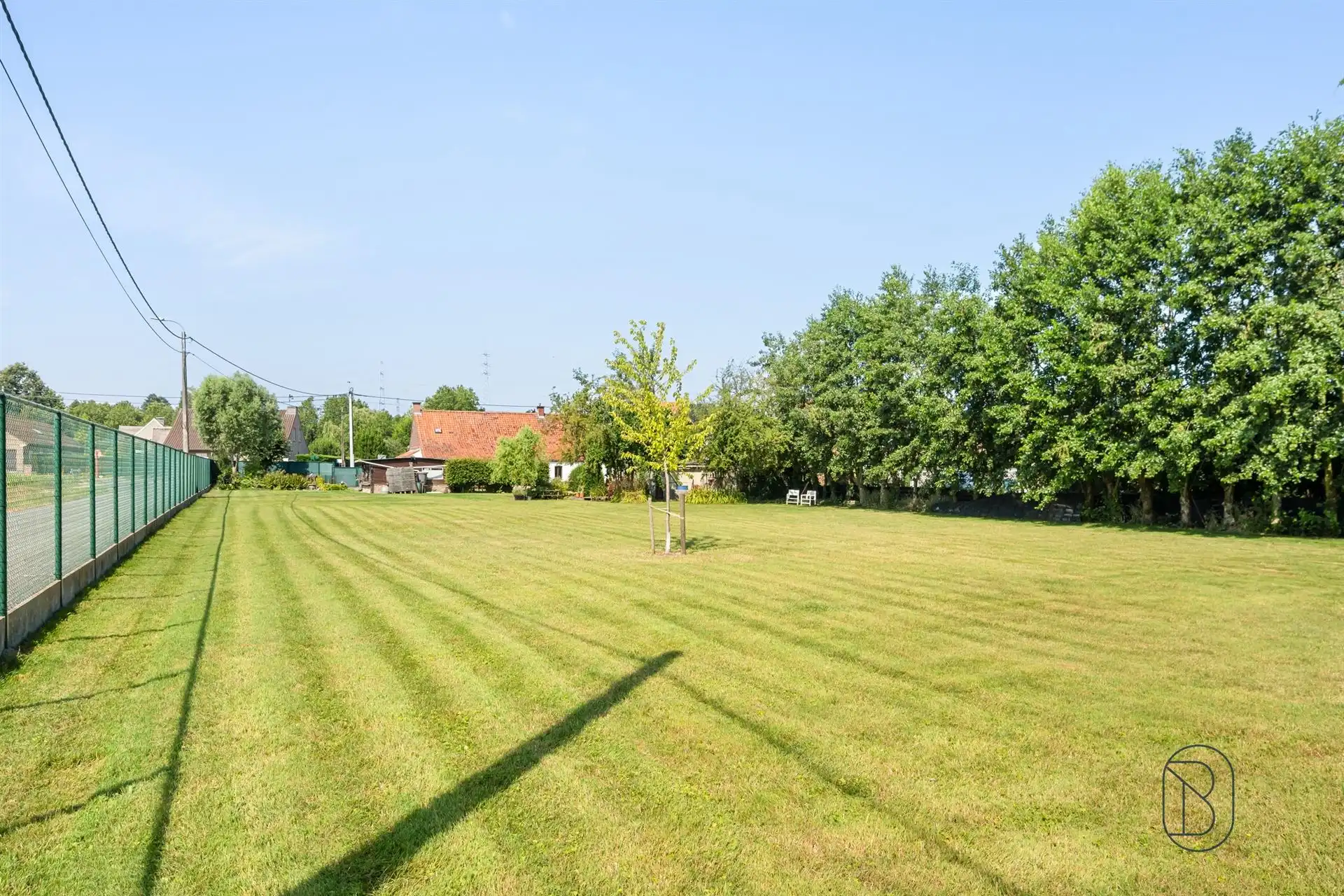 Eigendom met uitzonderlijk potentieel op 2.800 m² in Kaster foto 4