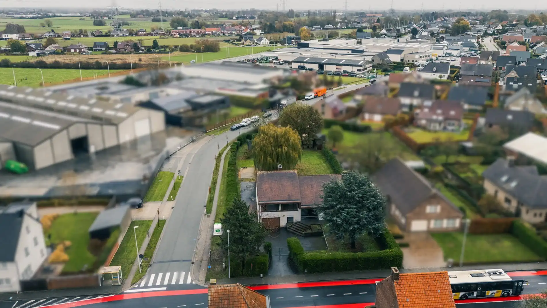 Grote woning op 1518 m² met 5 kamers & een grote garage foto 12