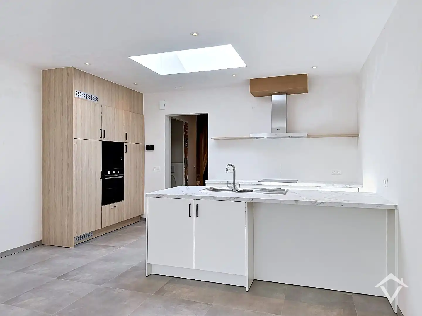 Centraal gelegen nieuwbouwwoning met 3 slaapkamers, tuin en overdekte autostaanplaats foto 7