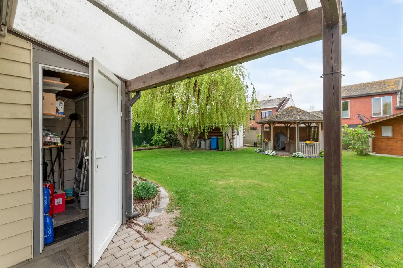 Top gelegen, charmante, vrijstaande woning met 3 slpk. en prachtige zuid-tuin foto 31