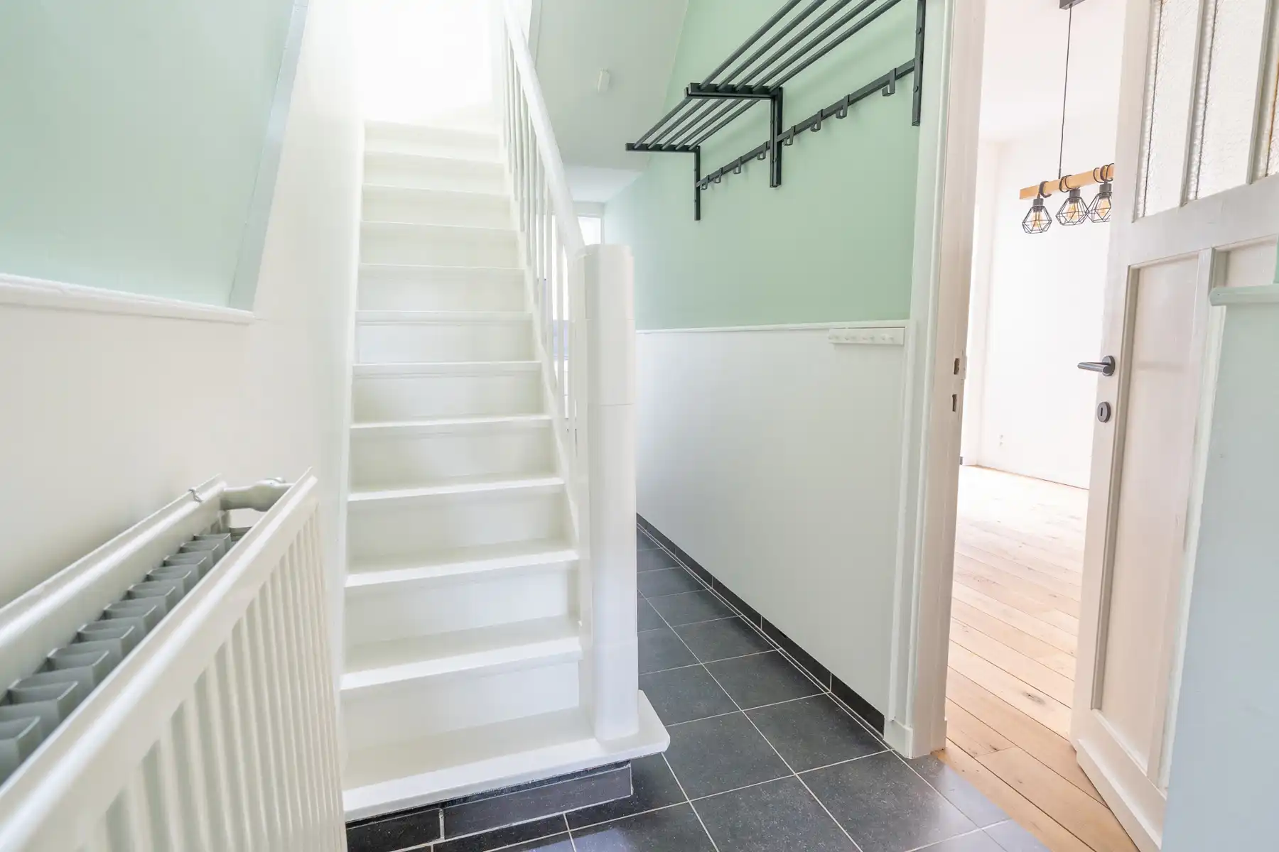 Instapklare gerenoveerde woning met 4 slaapkamers, stijlvolle badkamer en gunstig EPC in het centrum van Gooreind-Wuustwezel. foto 10