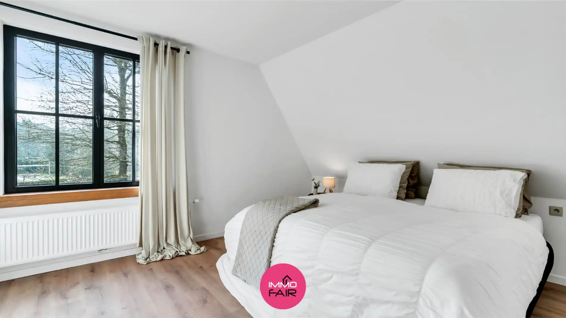 Exclusieve, karaktervolle villa met authentieke elementen in rustige, bosrijke omgeving foto 29