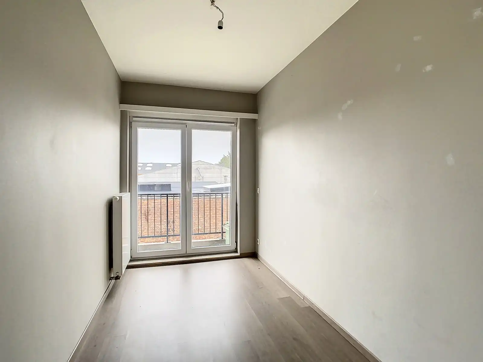 Modern appartement in rustige blok foto 5