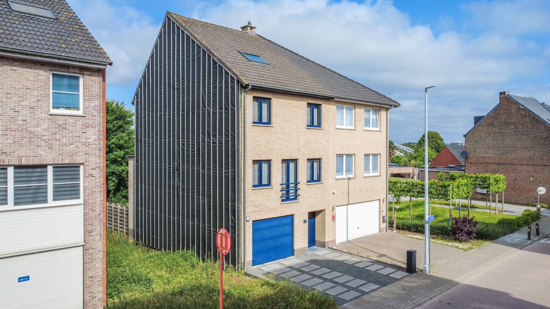 INSTAPKLARE WONING MET 3SLP + BUREAU & GARAGE ! foto {{pictureIndex}}