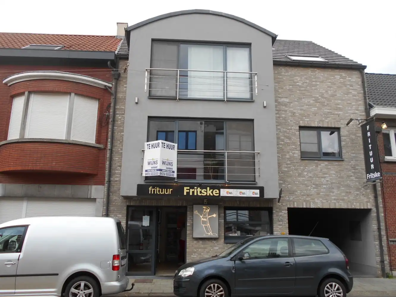 Appartement 1ste verdieping met ruim terras. foto {{pictureIndex}}