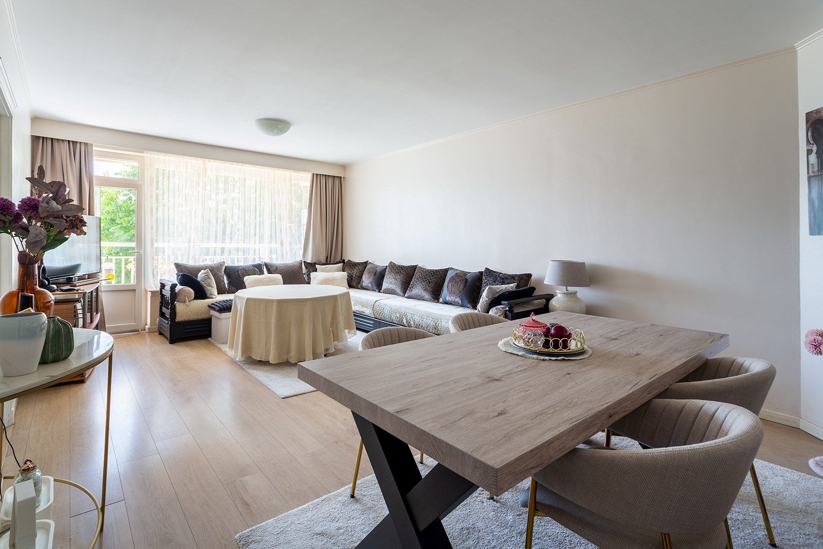 Instapklaar en energiezuinig appartement met terras foto {{pictureIndex}}