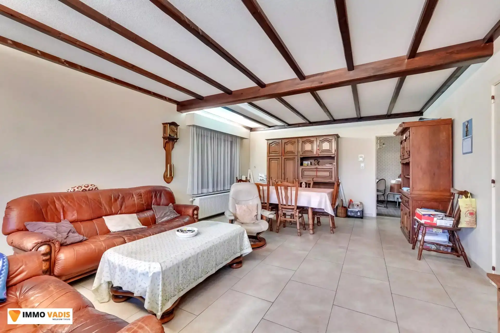 Ruime open bebouwing met 4 slaapkamers in rustige omgeving foto 5