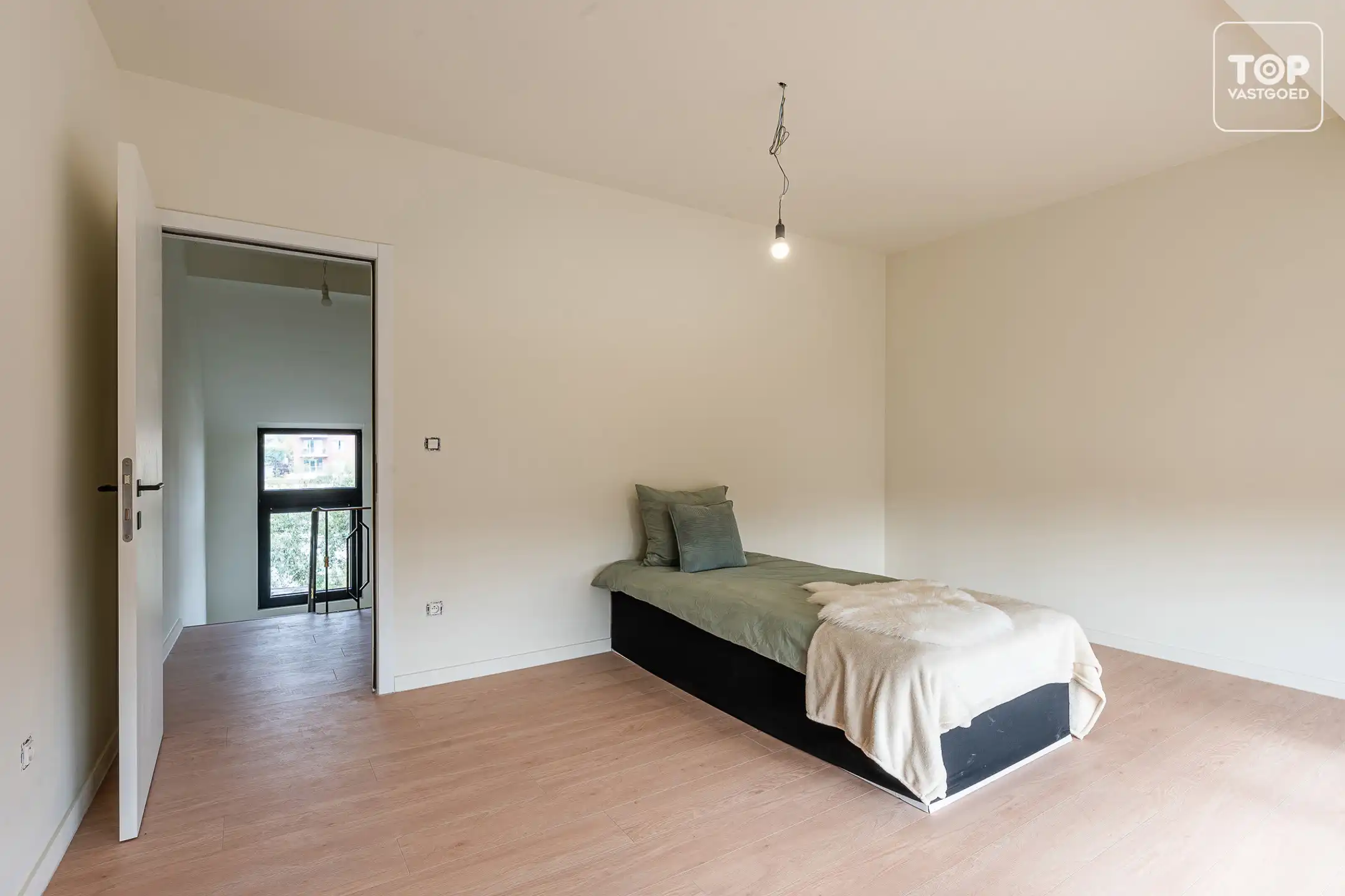Totaal gerenoveerde woning met 3 slaapkamers en tuin (EPC A) foto 19