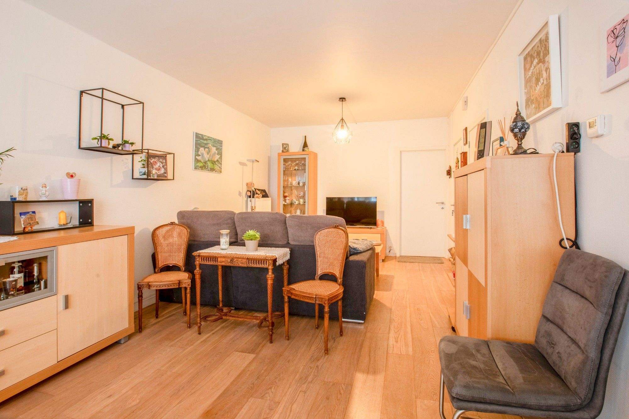 Instapklaar éénslaapkamerappartement met terras in centrum Beveren - ideaal als investering foto 7