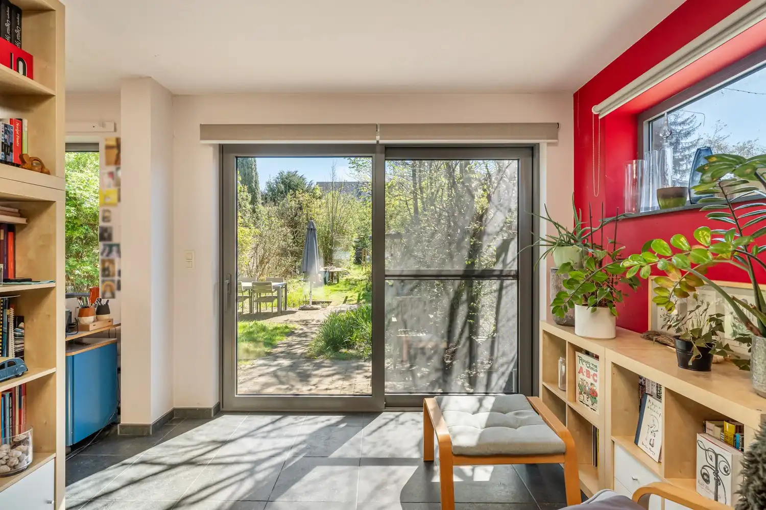 Goed gelegen en energiezuinige woning met 4 slaapkamers, een oprit met een garage en een tuin op de grens van Kessel-Lo en Holsbeek! foto 8