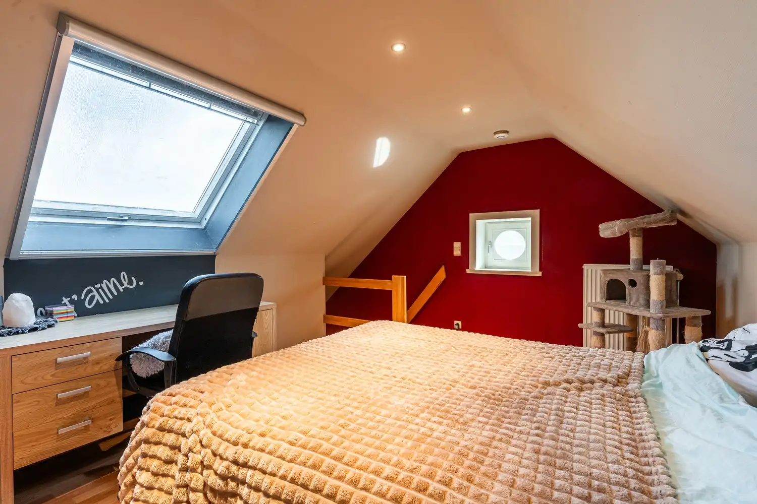 Halfopen woning met garage en ruime tuin foto 27