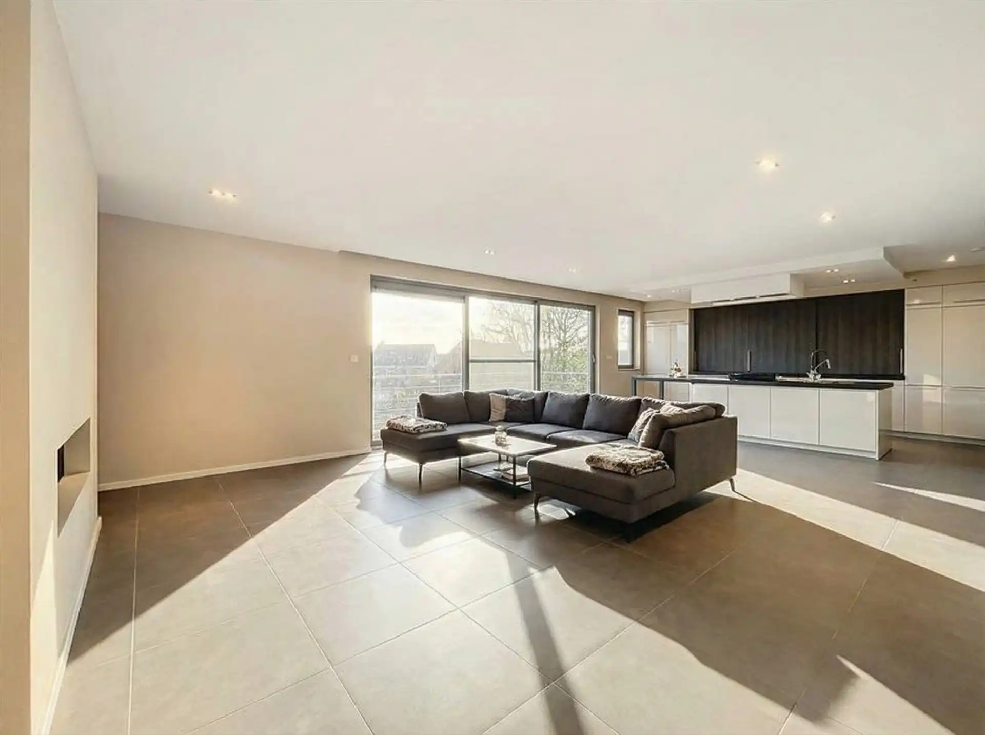 Luxueus dakappartement met 3 slaapkamers en garagebox! foto 5