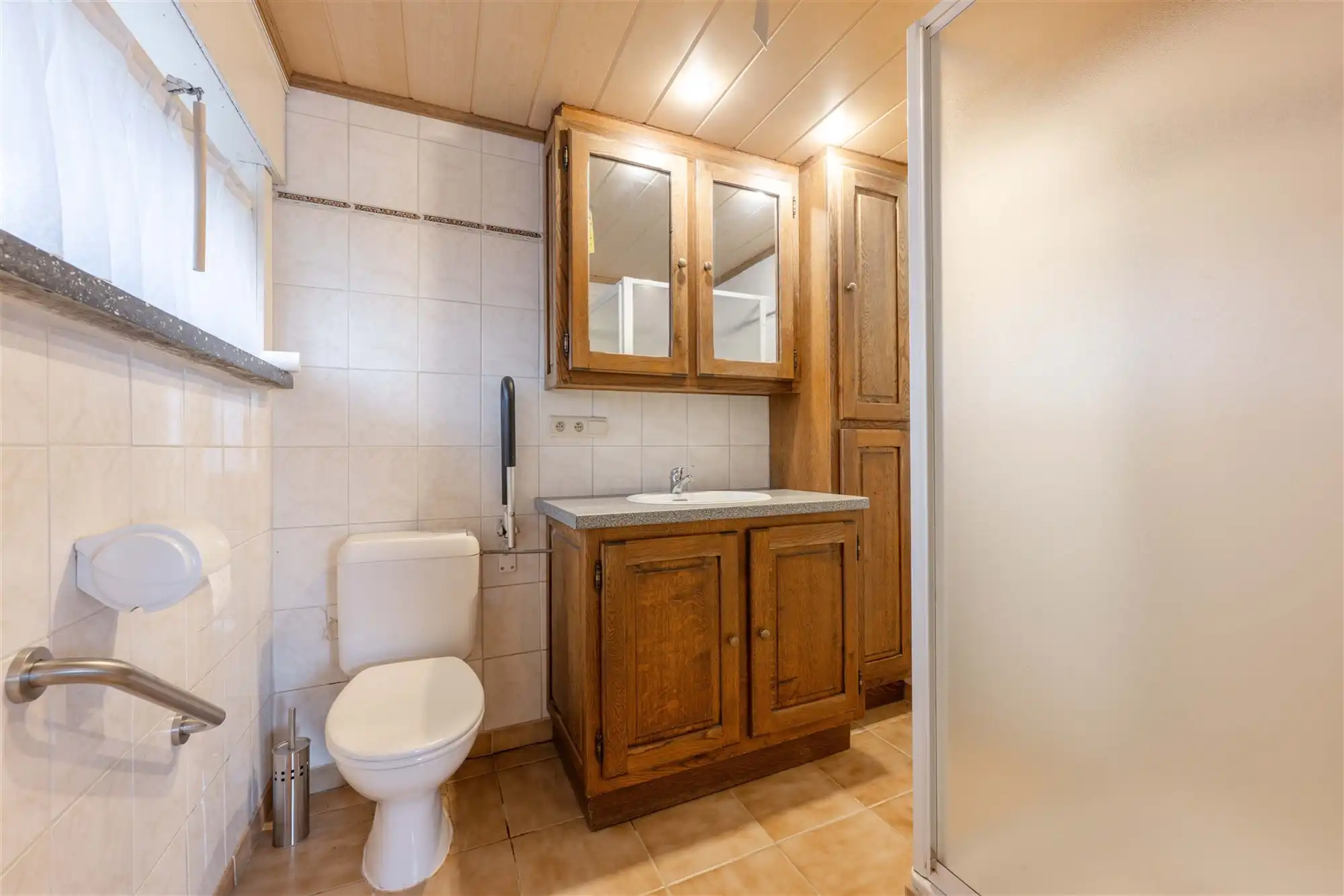 Vrijstaande woning met bijgebouwen op 2633 m² foto 9