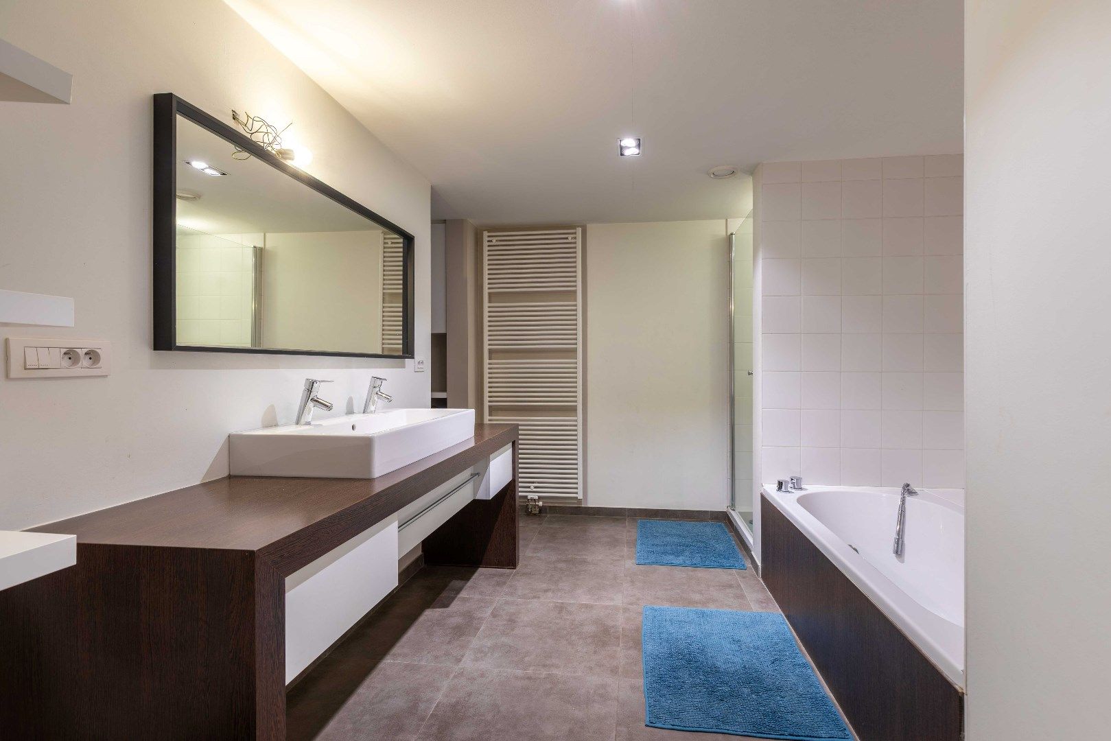 Recente en uitgebouwde villa met vijf kamers en/of praktijkruimte omgeven door het groen tussen Brugge en Oostkamp! foto 19