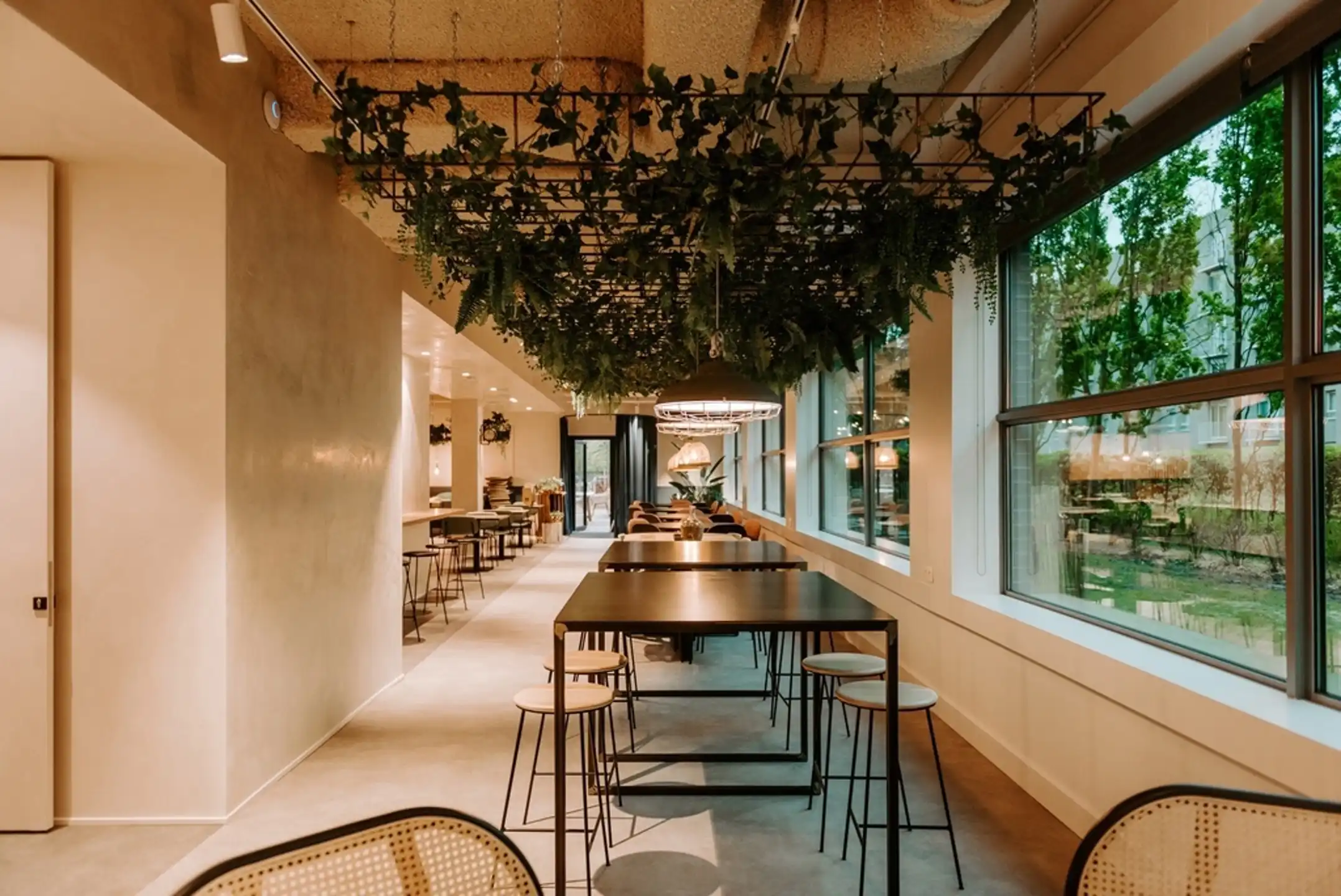 Kantoor te huur 535 m² op de gelijkvloerse verdieping foto 2