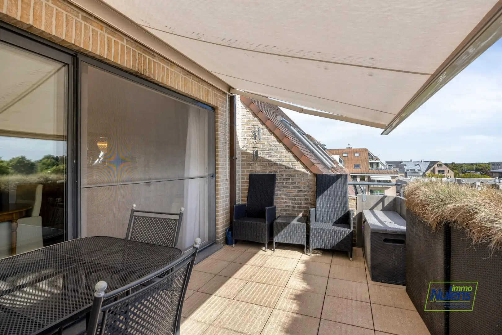 PRACHTIG APPARTEMENT van 105 M² met 2 SLAAPKAMERS,  2 TERRASSEN EN AUTOSTANDPLAATS IN HARTJE LANAKEN! foto 14