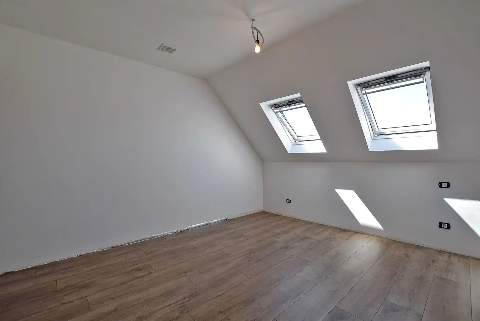 Prachtig afgewerkte nieuwbouwwoning met 4 slaapkamers te Pervijze (Diksmuide).  foto 11