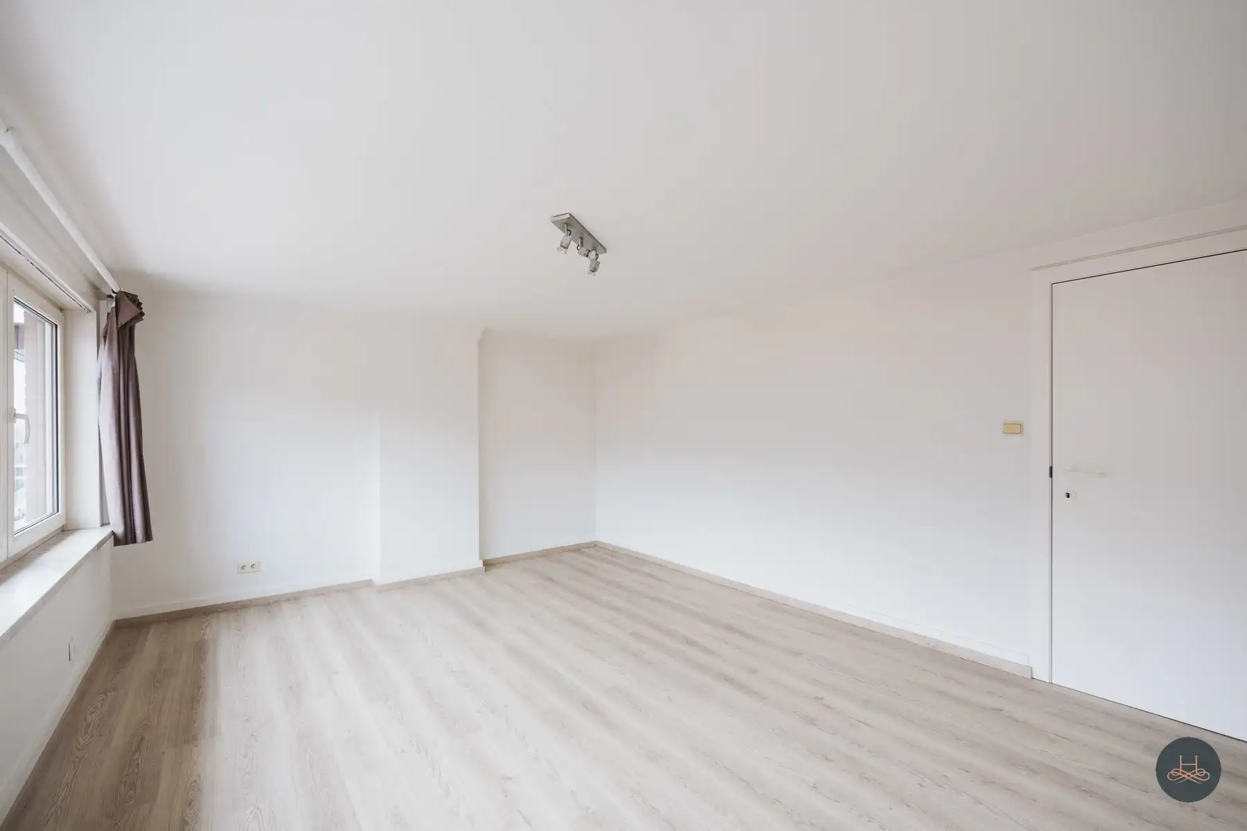 Gerenoveerde zuinige duplex met ruim terras, garage & kelder foto 19