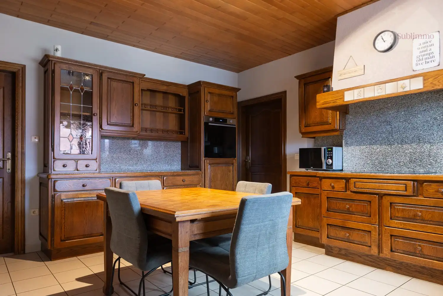 Open bebouwing met ruim bijgebouw op een perceel van 1.100 m² in Geel foto 5