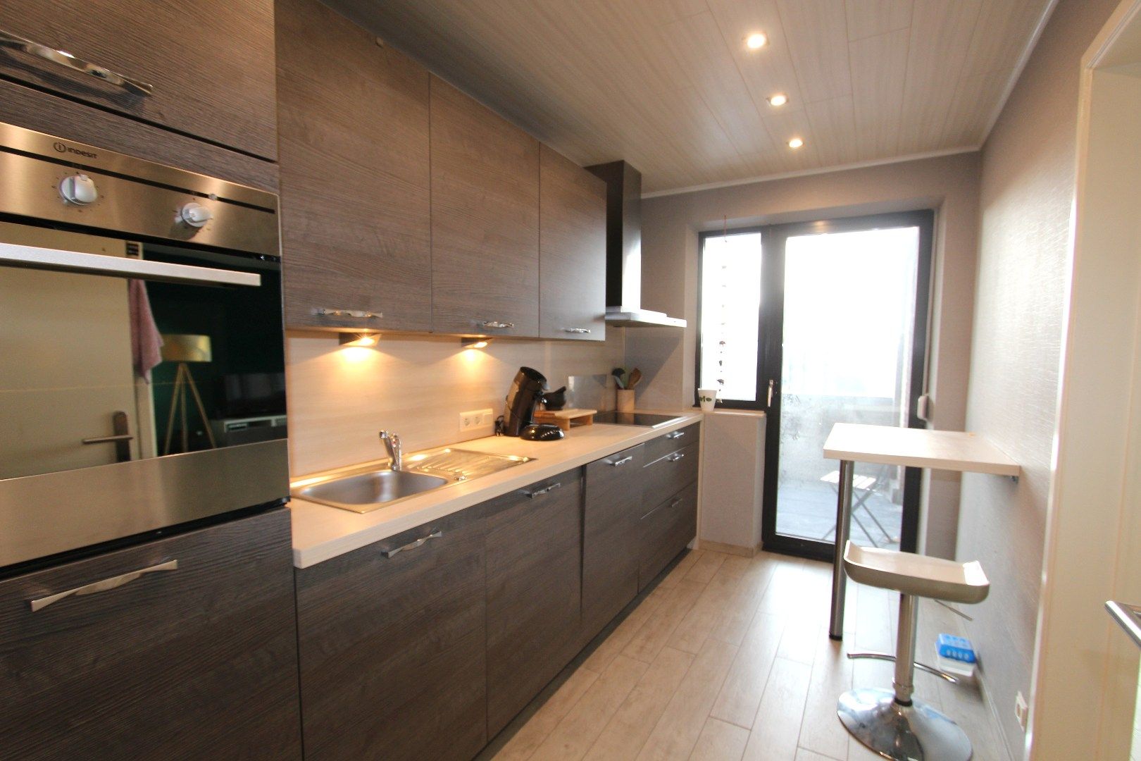 VERNIEUWD APPARTEMENT MET GARAGE AAN HET STADSCENTRUM foto 5