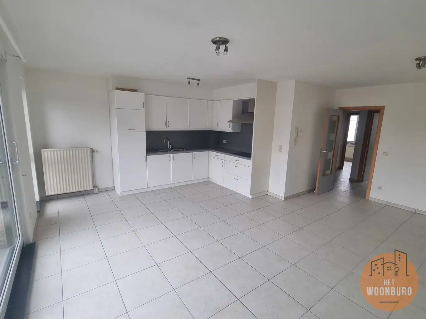 Appartement met één slpk, bureau en een kelder foto 3