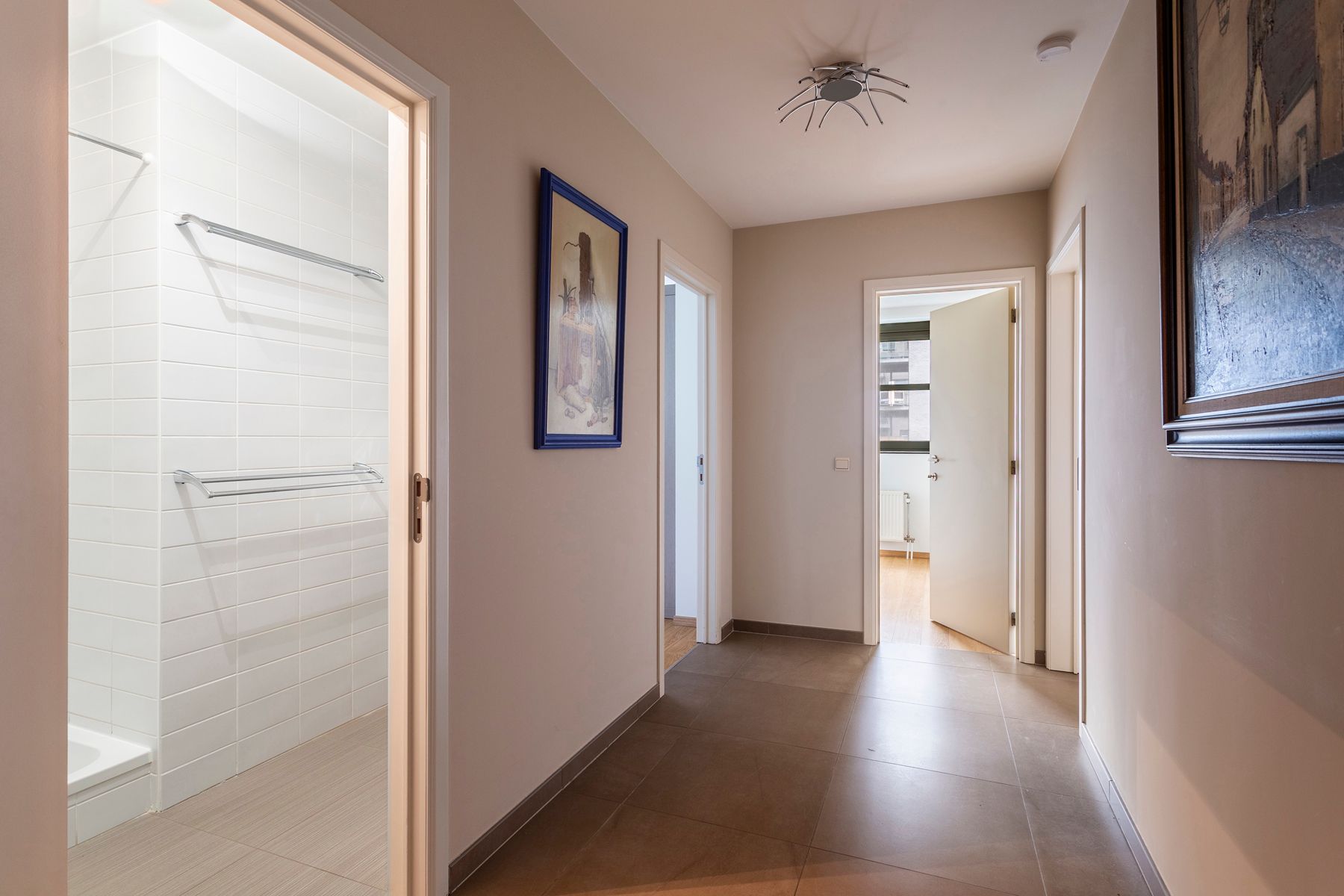 Ruim appartement met terras op toplocatie in Berchem foto 8