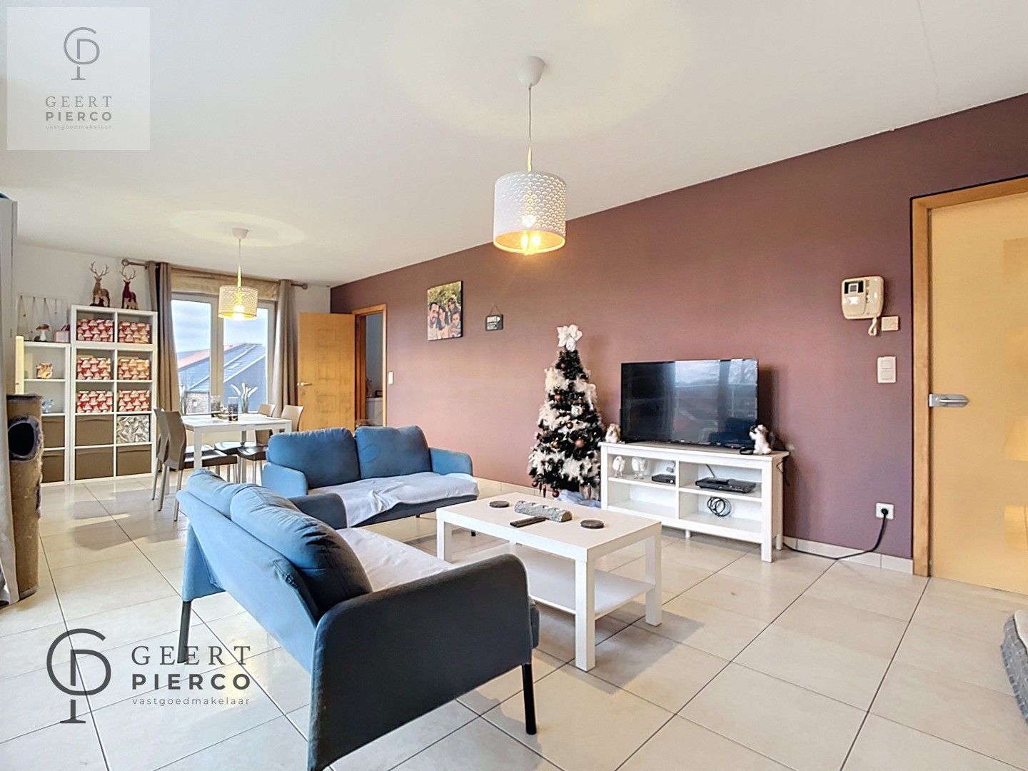 Ruim appartement met twee slaapkamers, kelder en ondergrondse staanplaats. foto 4