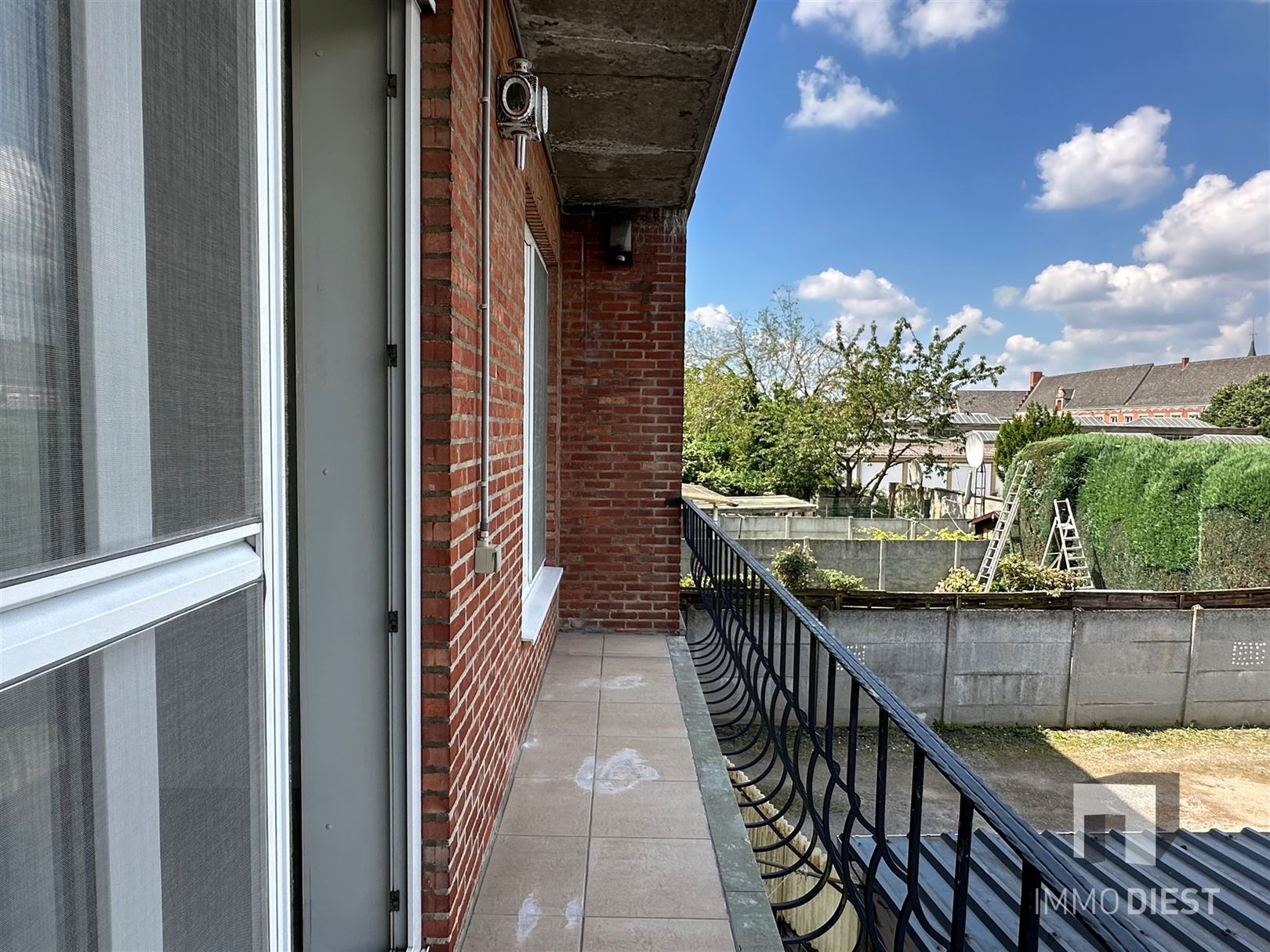 Appartement met 2 slpks, terras en garage foto 13