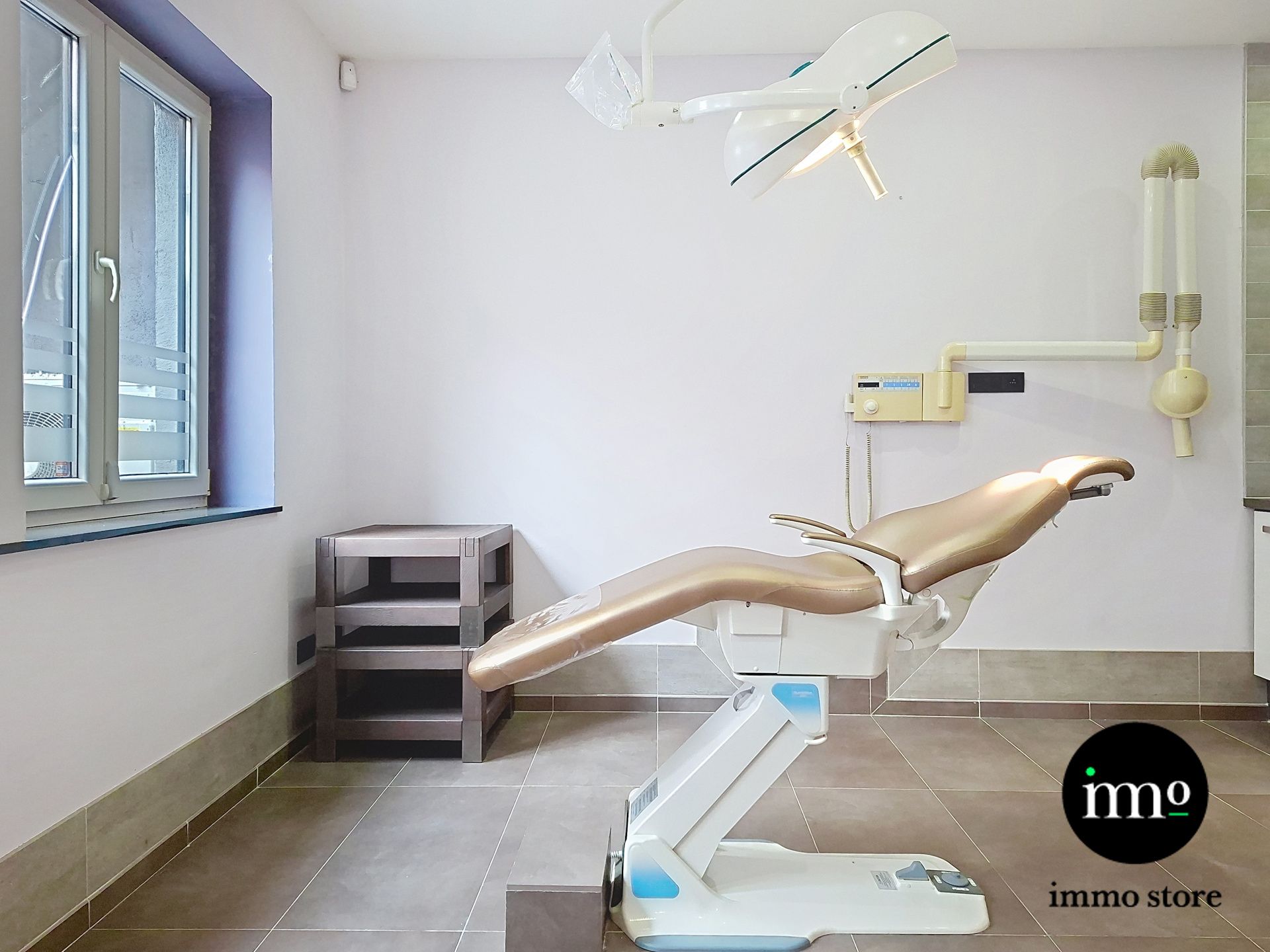 INSTAPKLARE TANDARTSENPRAKTIJK — GANSHOREN foto {{pictureIndex}}