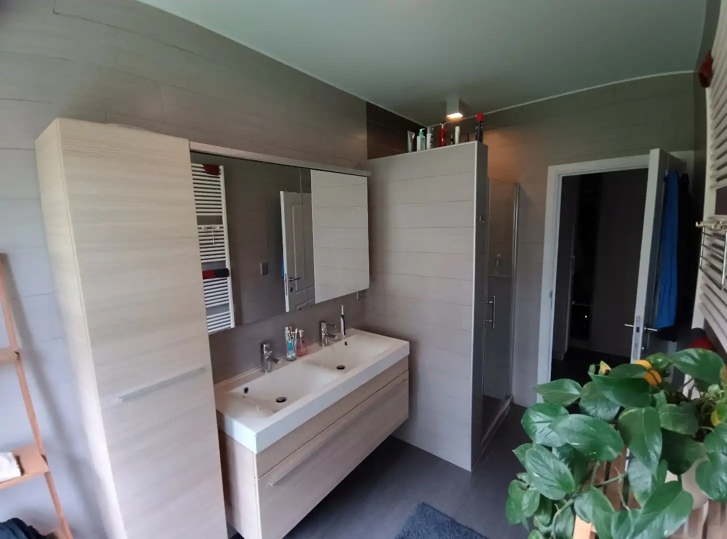 Rustig gelegen appartement met 2 slaapkamers en parking nabij het centrum van Geel ! foto 11