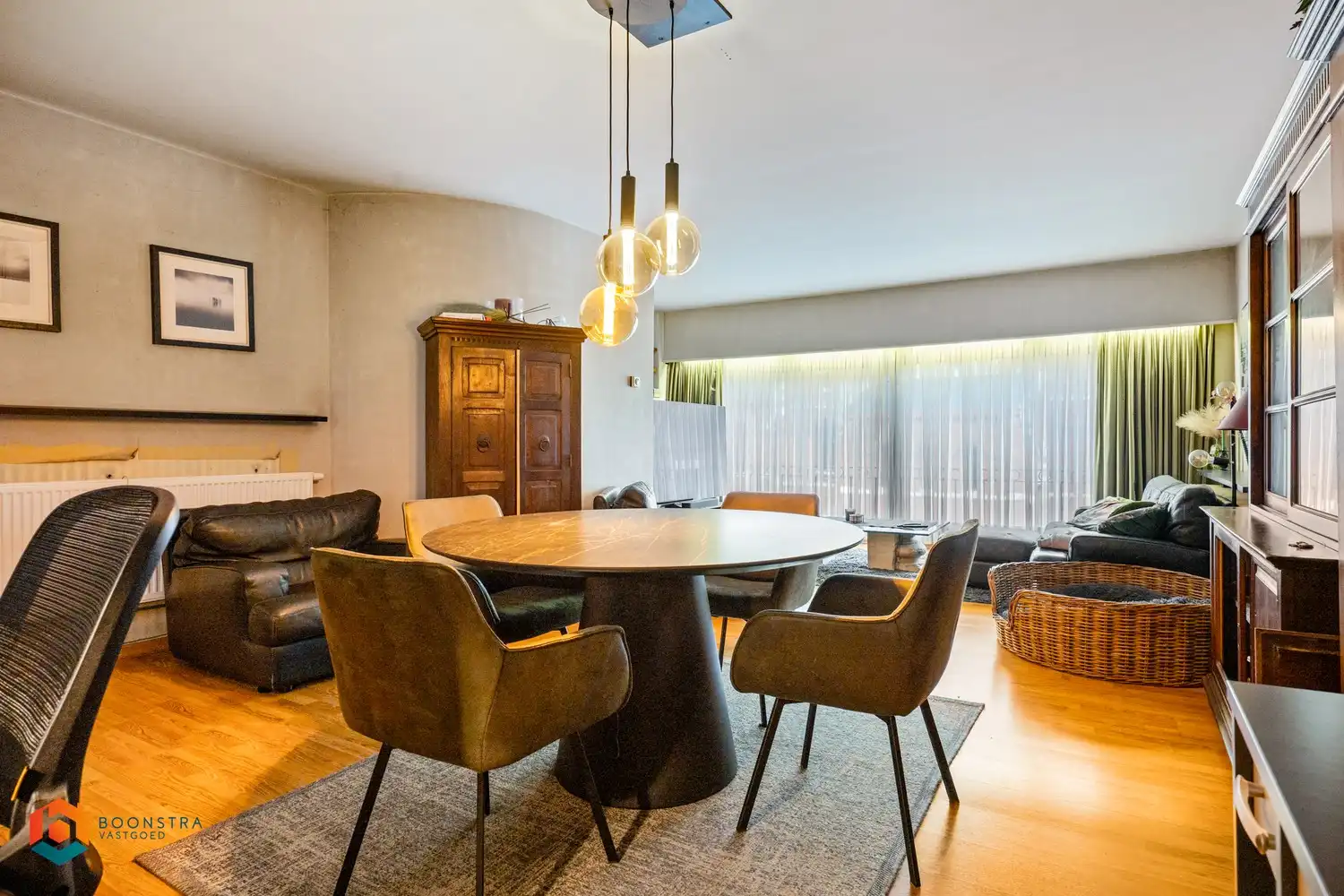 Handelspand met bovengelegen woonst pal in het centrum van Putte! foto 14