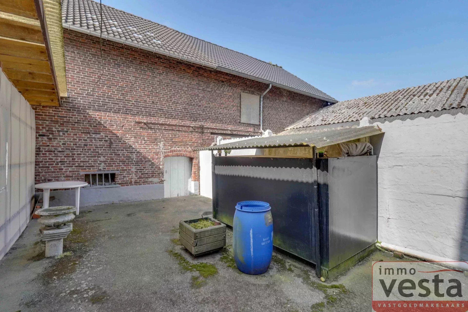 Te renoveren, landelijk gelegen woning/ projectgrond foto 19
