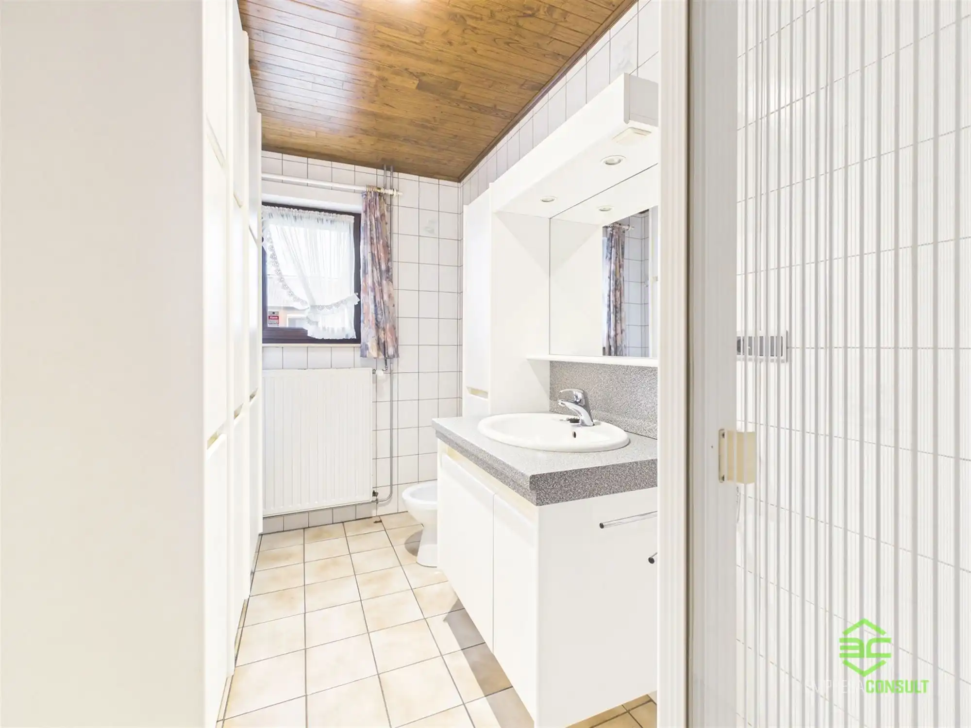 Gelijkvloerse woning met 2 slpk in Runkelen! foto 13