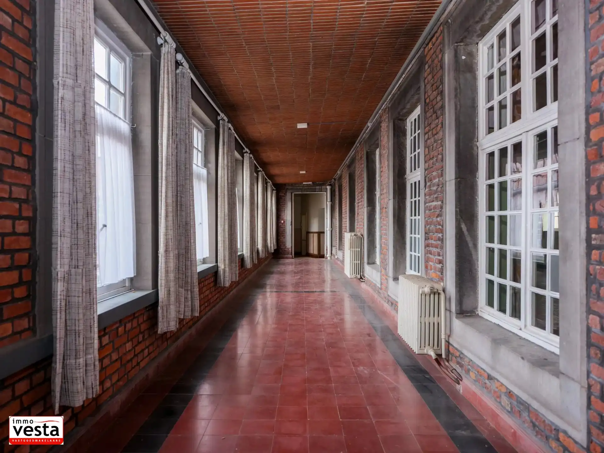 Voormalig klooster met projectpotentieel foto 23