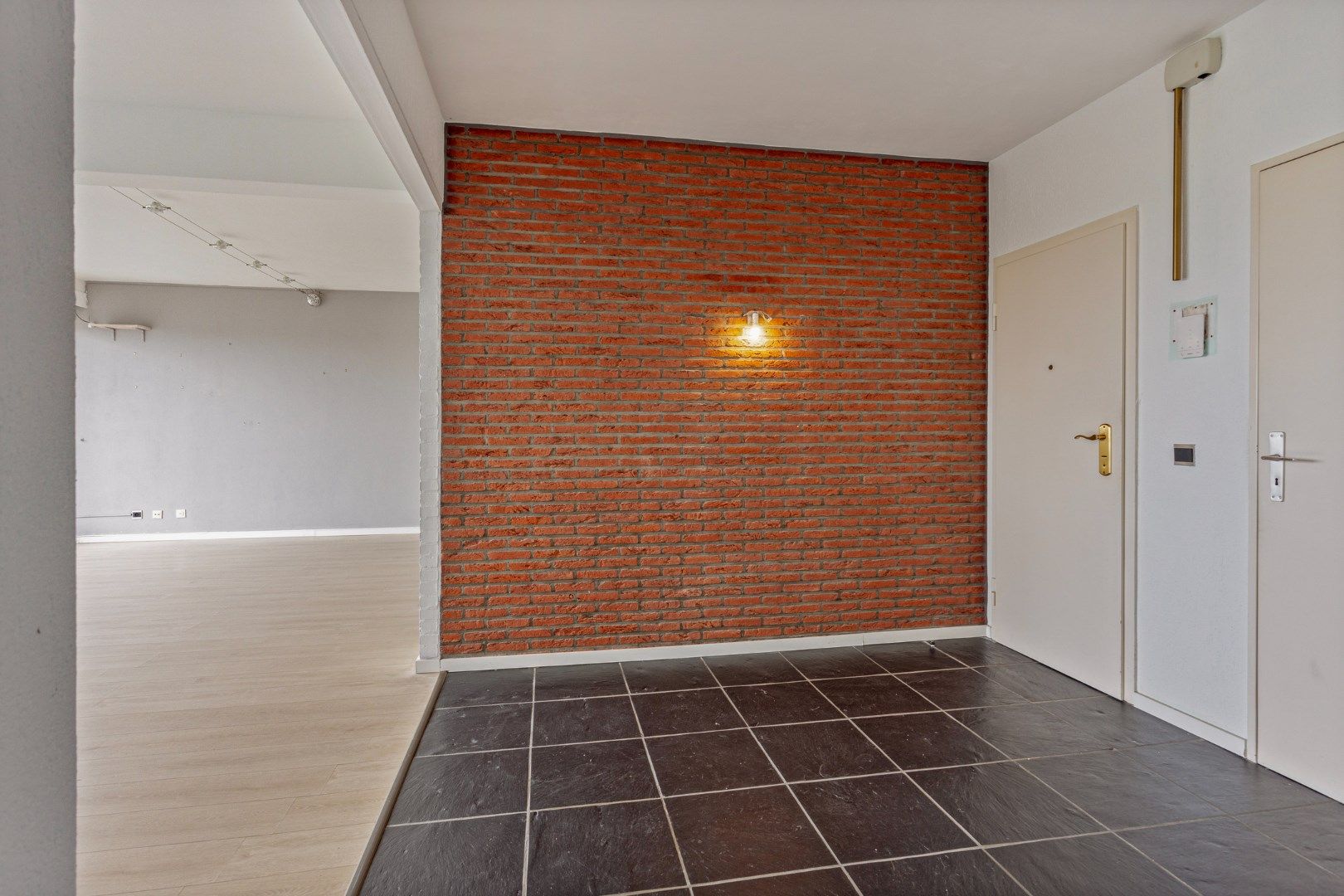 Riant appartement met 2 slpk en 2 parkeerplaatsen foto 8