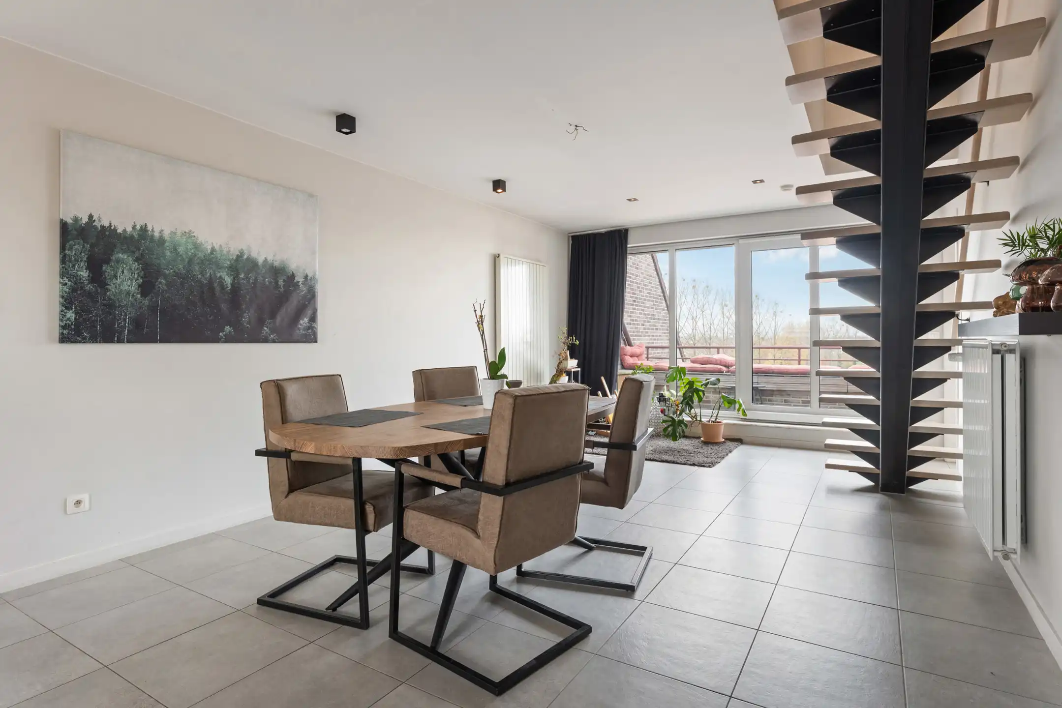 Instapklaar duplex appartement te Bilzen foto 4