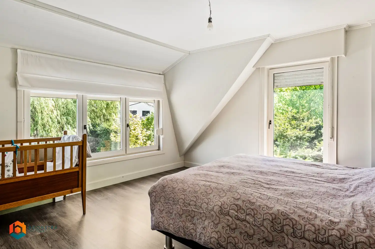 Vrijstaand wonen en werken met werkplaats/magazijn van 354 m² op toplocatie nabij R6 en E19 foto 12