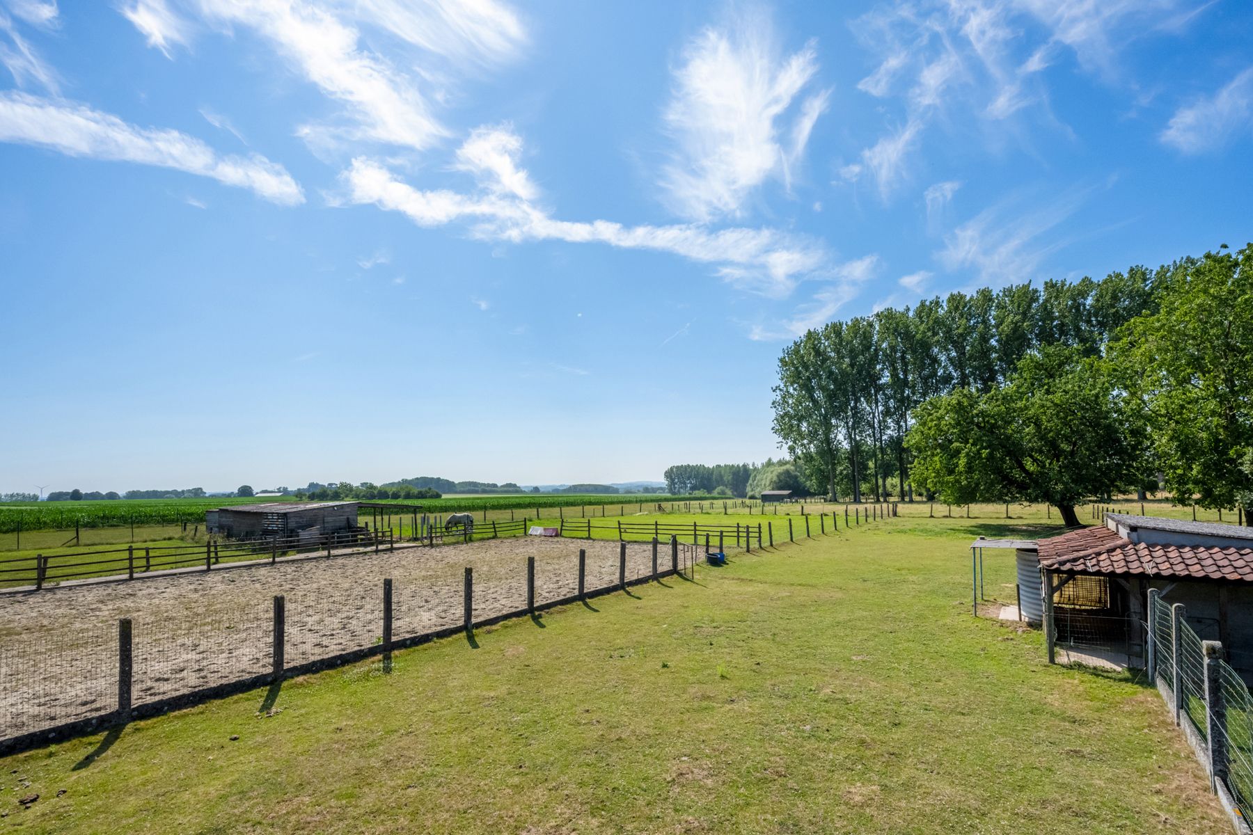 Unieke eigendom met prachtige tuin in doodlopende straat  foto 3
