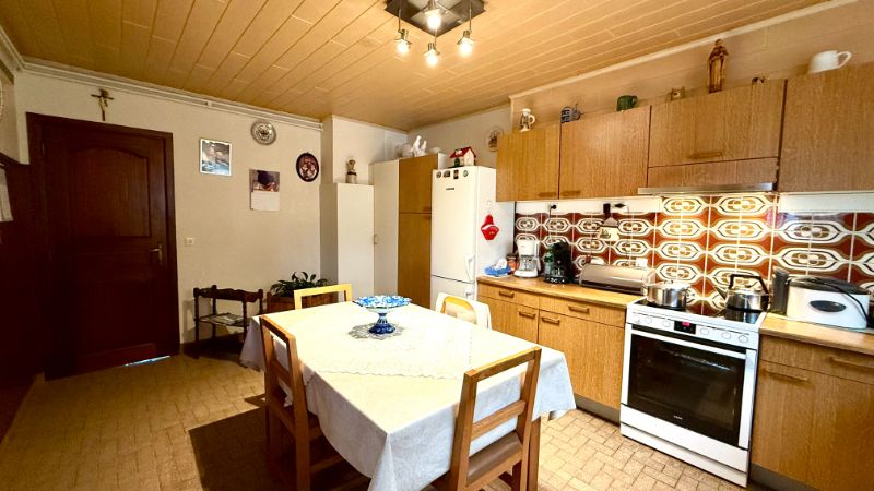 Charmante halfopen bebouwing met garage foto 7