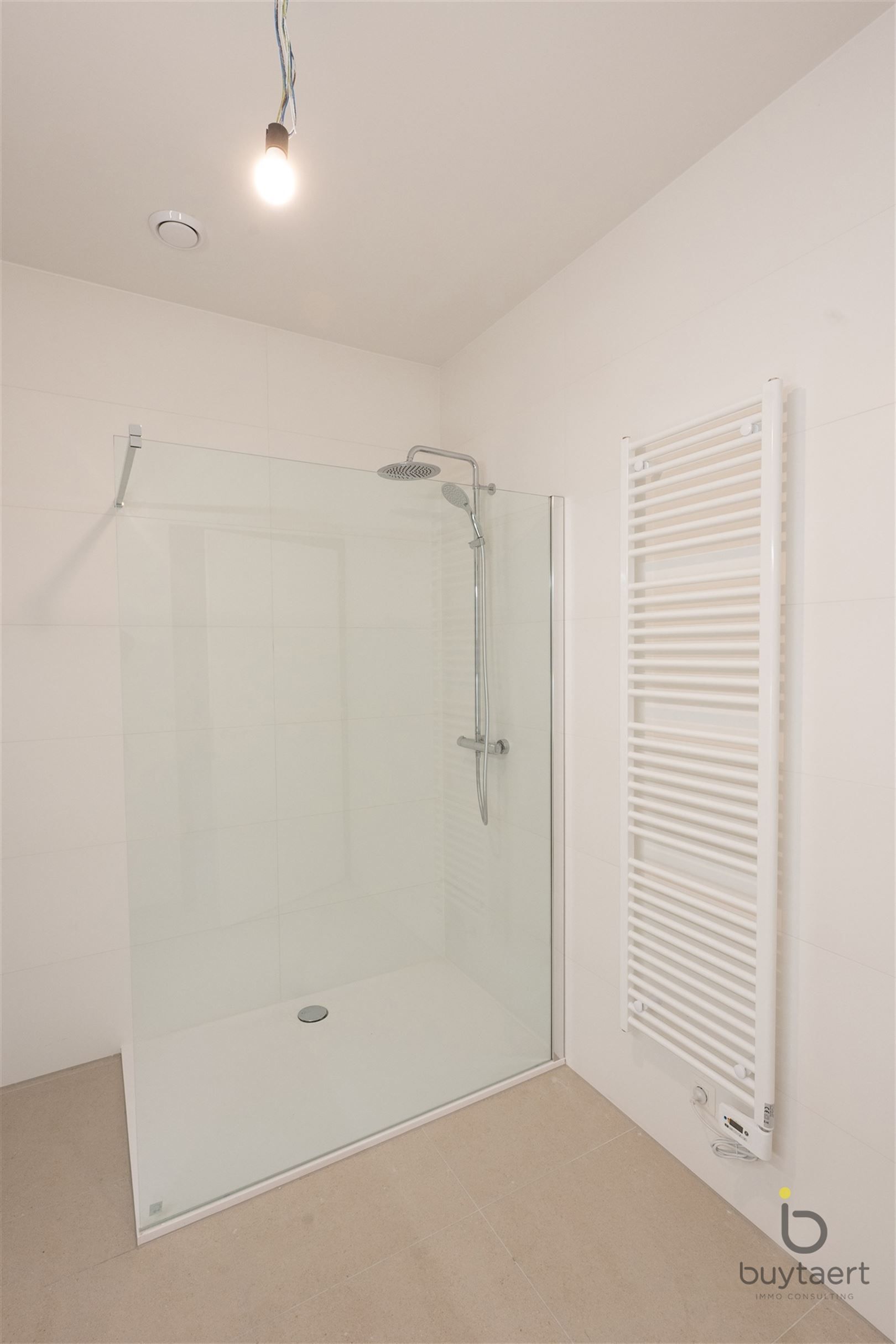 Beleef luxe, comfort en energiezuinigheid in een karaktervolle architectuur. foto 8