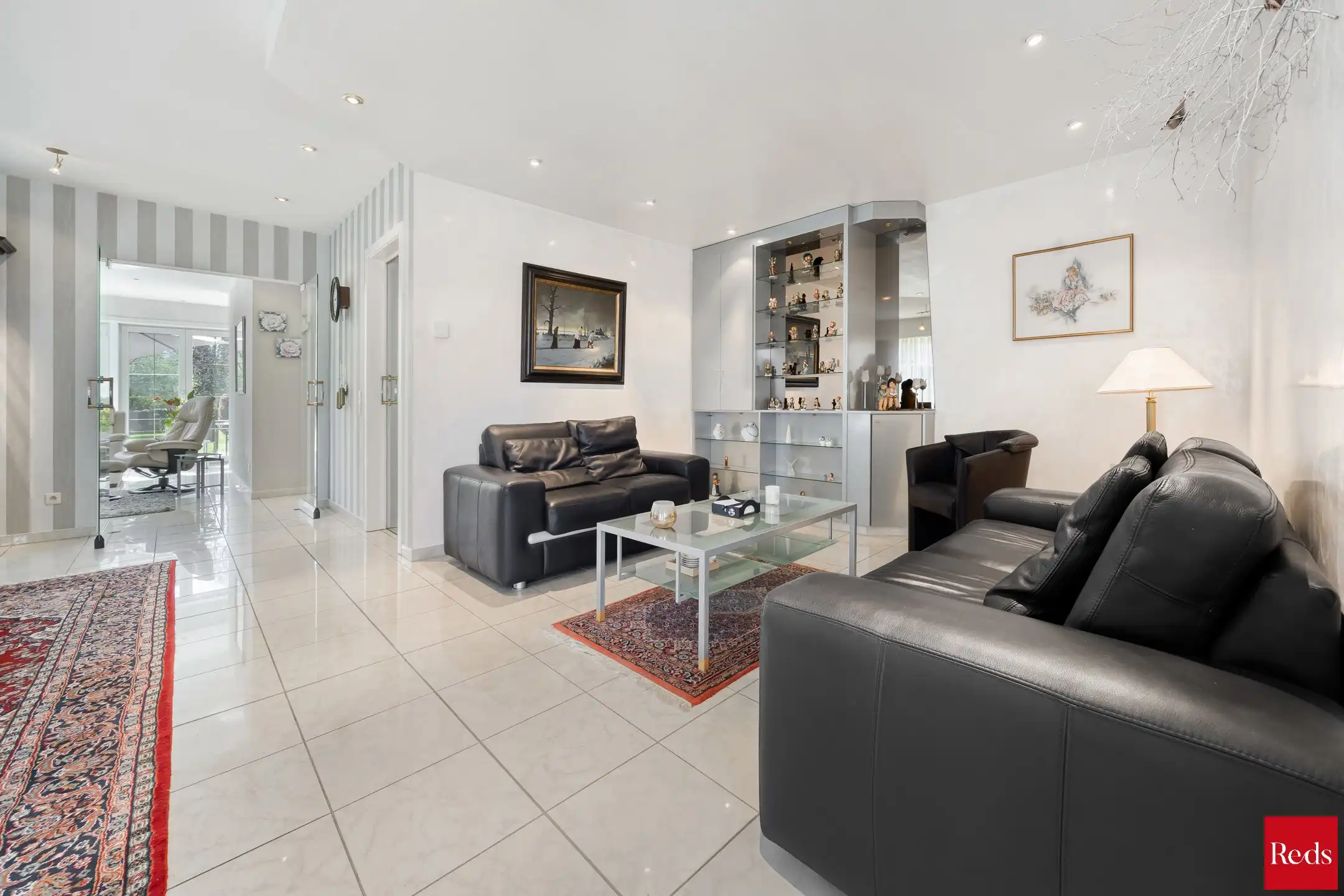Ruime woning in oase van rust met prachtige tuin foto 7