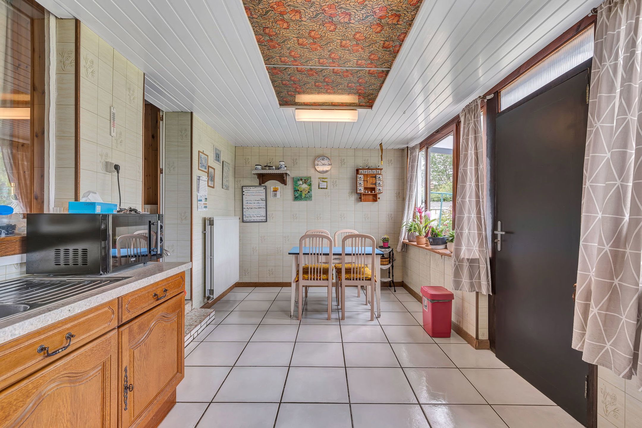 Te moderniseren gelijkvloerse woning op landelijke locatie foto 9