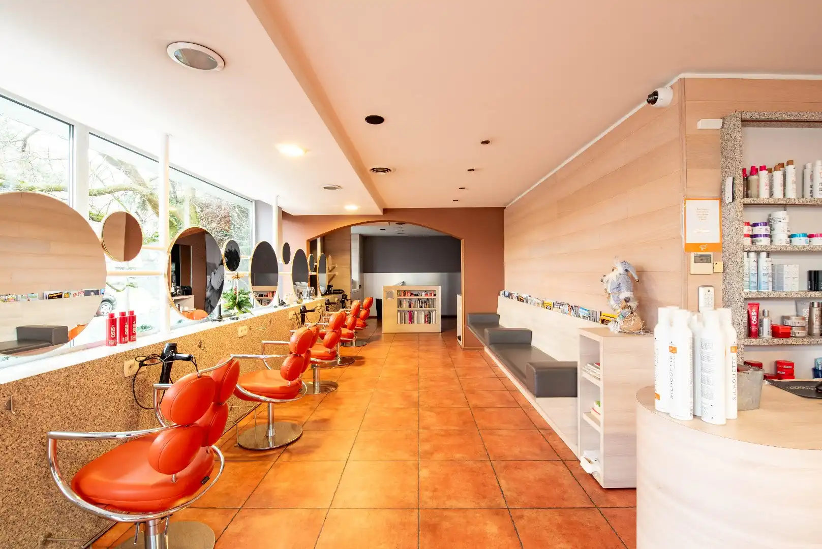 Uitzonderlijk hoekpand te Wilrijk foto 7