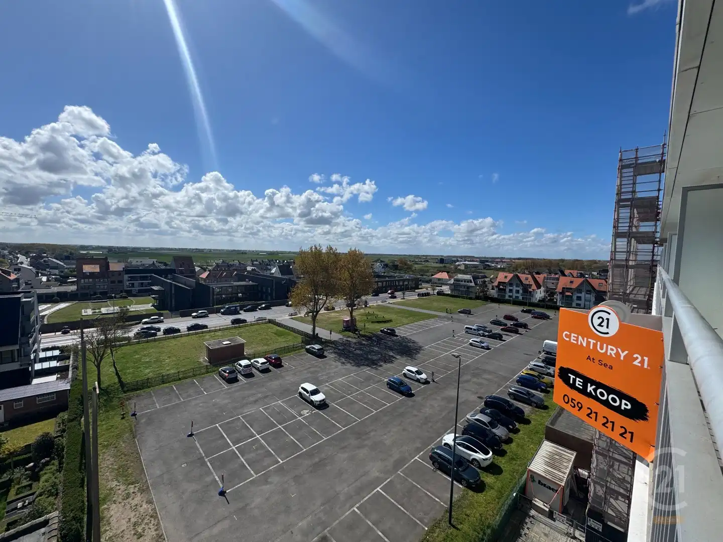 Zonnige studio met slaaphoek en terras in hartje Middelkerke foto {{pictureIndex}}