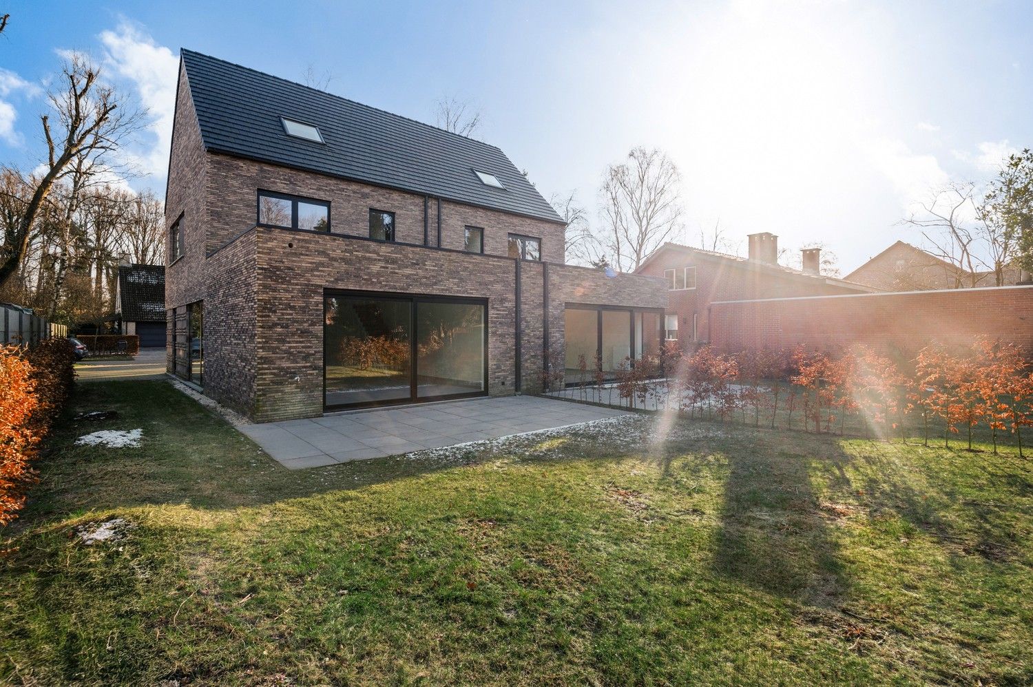 Halfopen nieuwbouwwoning met 3 à 4 SLPKS en grote tuin in Kapellen! foto 4
