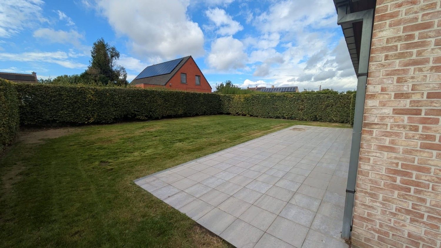 Ruime villa met 4 slaapkamers te huur! foto 14