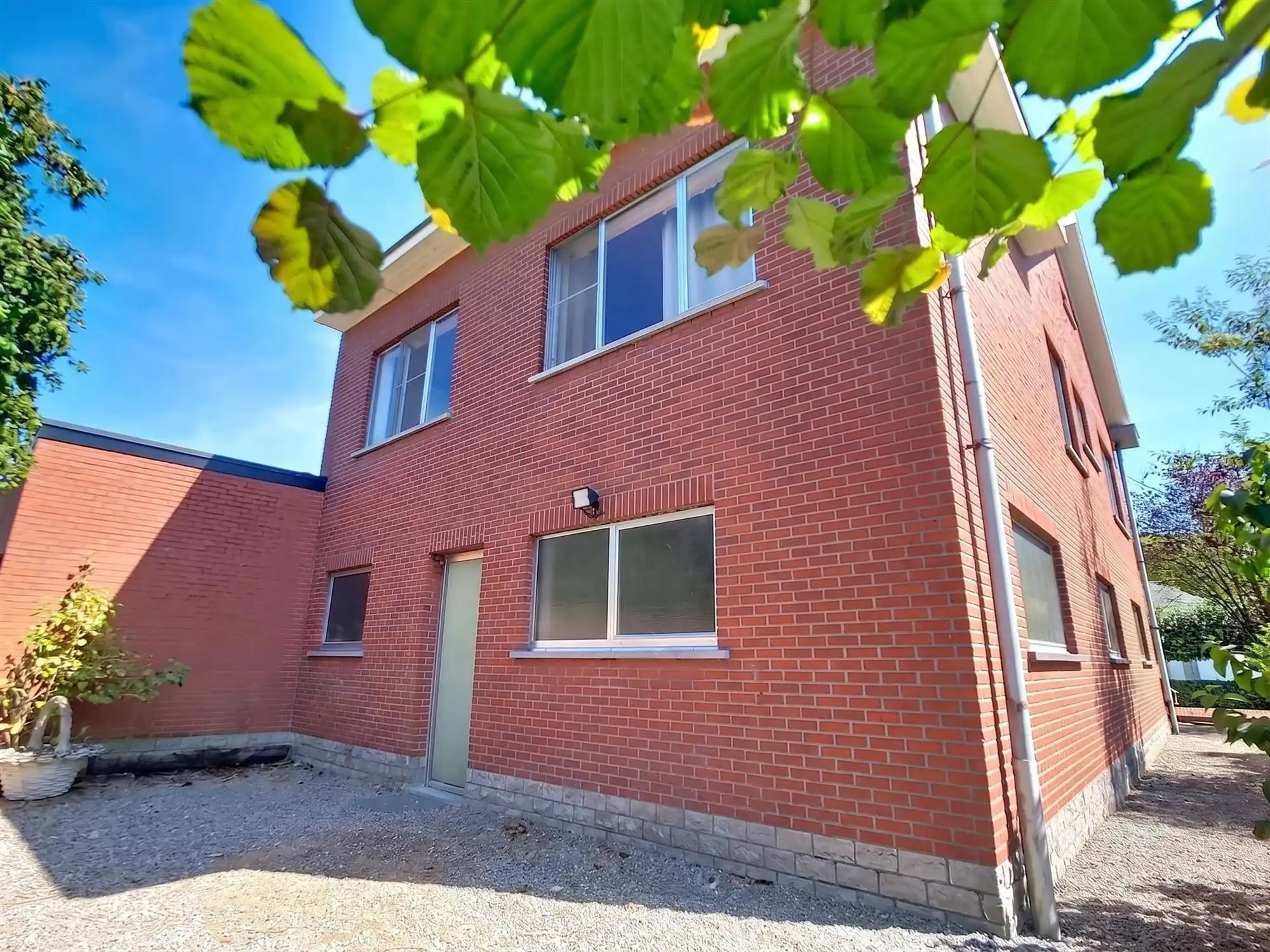 Te renoveren halfopen bebouwing met ruime garage in Beerzel foto 11