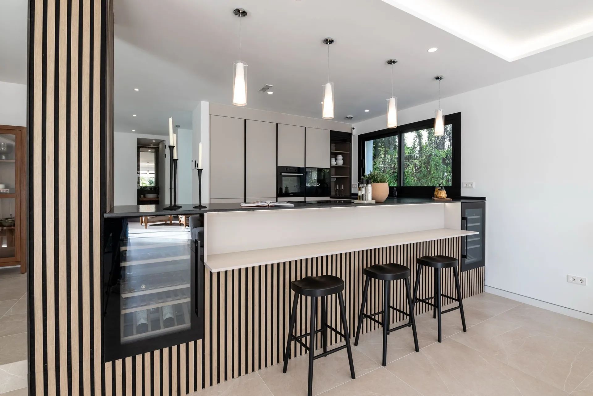 Exclusieve leefstijl in El Paraíso – waar modern design en luxe elkaar ontmoeten foto 14