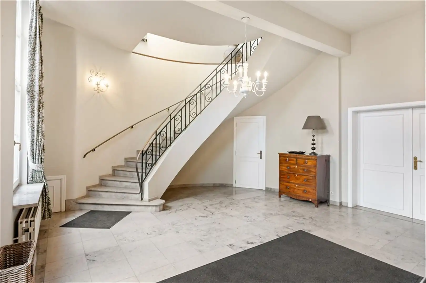 Kantoor in uniek kader te huur foto 16