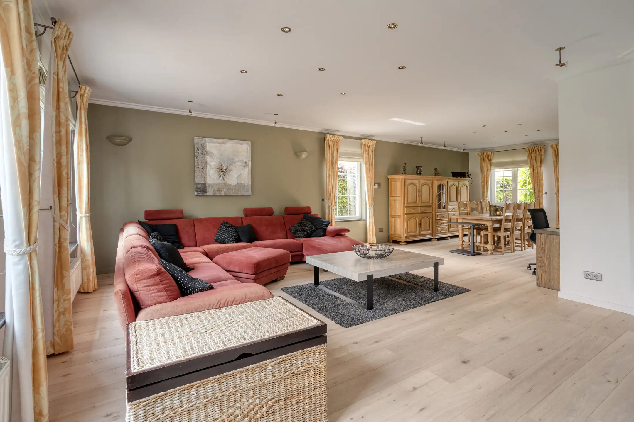 TOP onderhouden villa op uitzonderlijk perceel foto 8